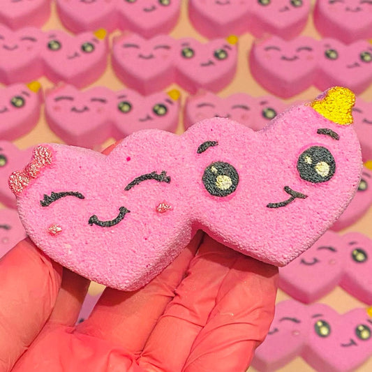 Kawaii Hearts Bath Bomb in Pink Peppercorn & Raspberry Fragrance